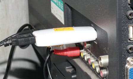 CX-01 mini Android TV Box Connected to television