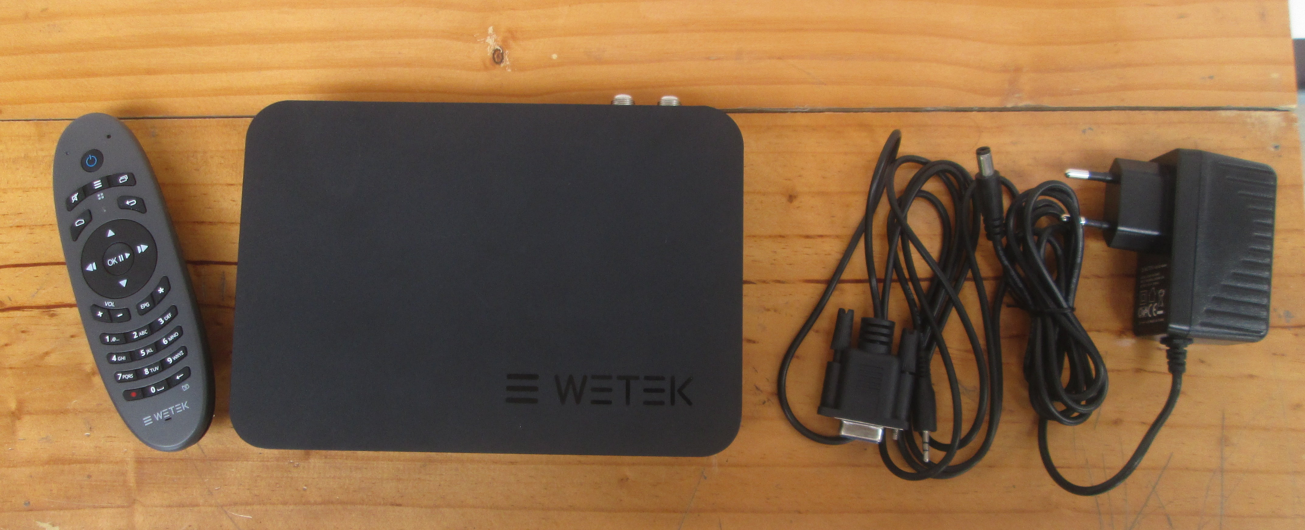 Unboxing of WeTek Play DVB-S2 Android / Linux STB - CNX Software
