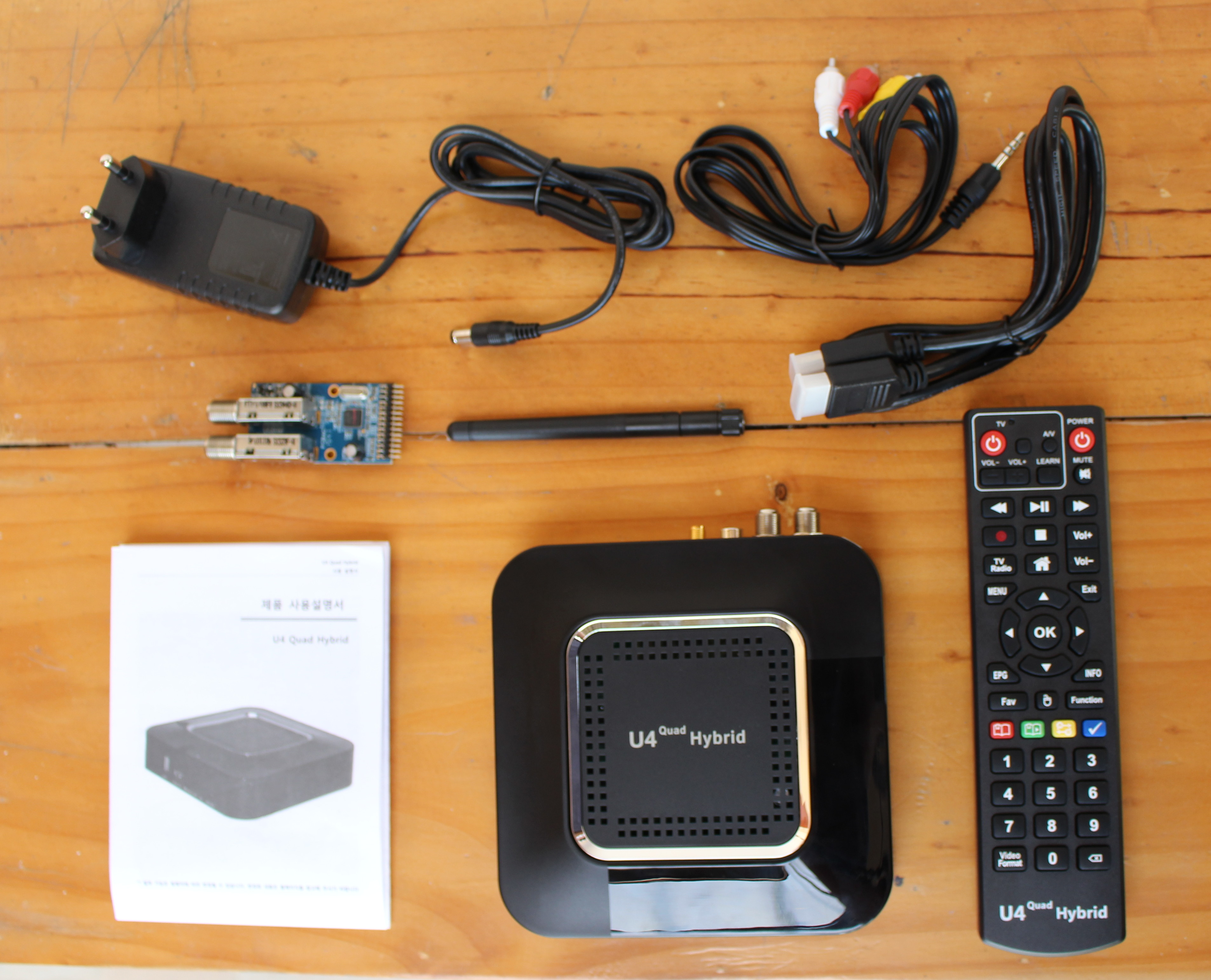 Unboxing of WeTek Play DVB-S2 Android / Linux STB - CNX Software