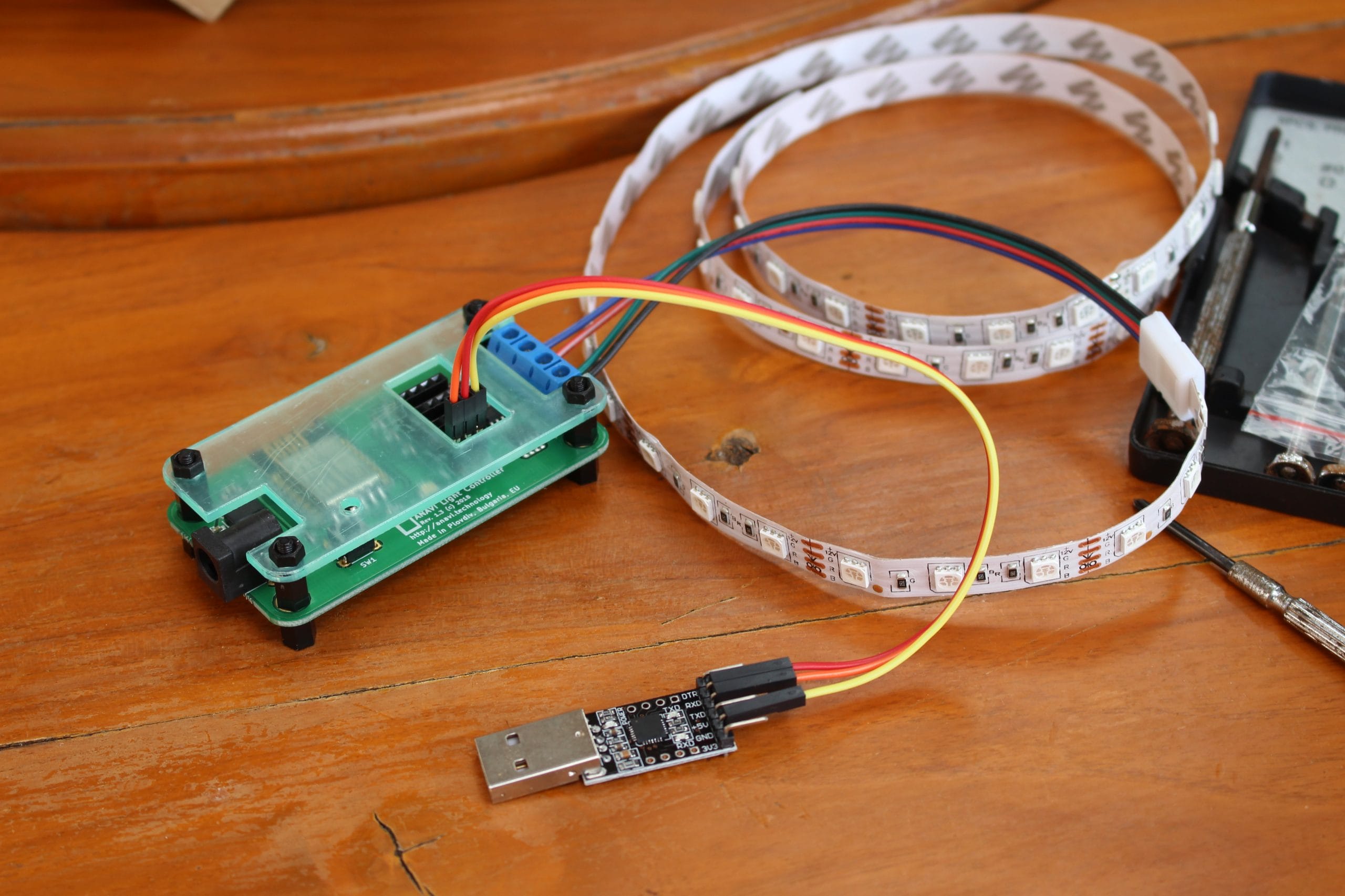 fatigue absorption admiration ESP8266 RGB LED Strip Control with ANAVI Light Controller, Arduino, MQTT,  and HTML5 - CNX Software