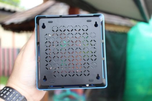 re_computer-case-ventilation-holes