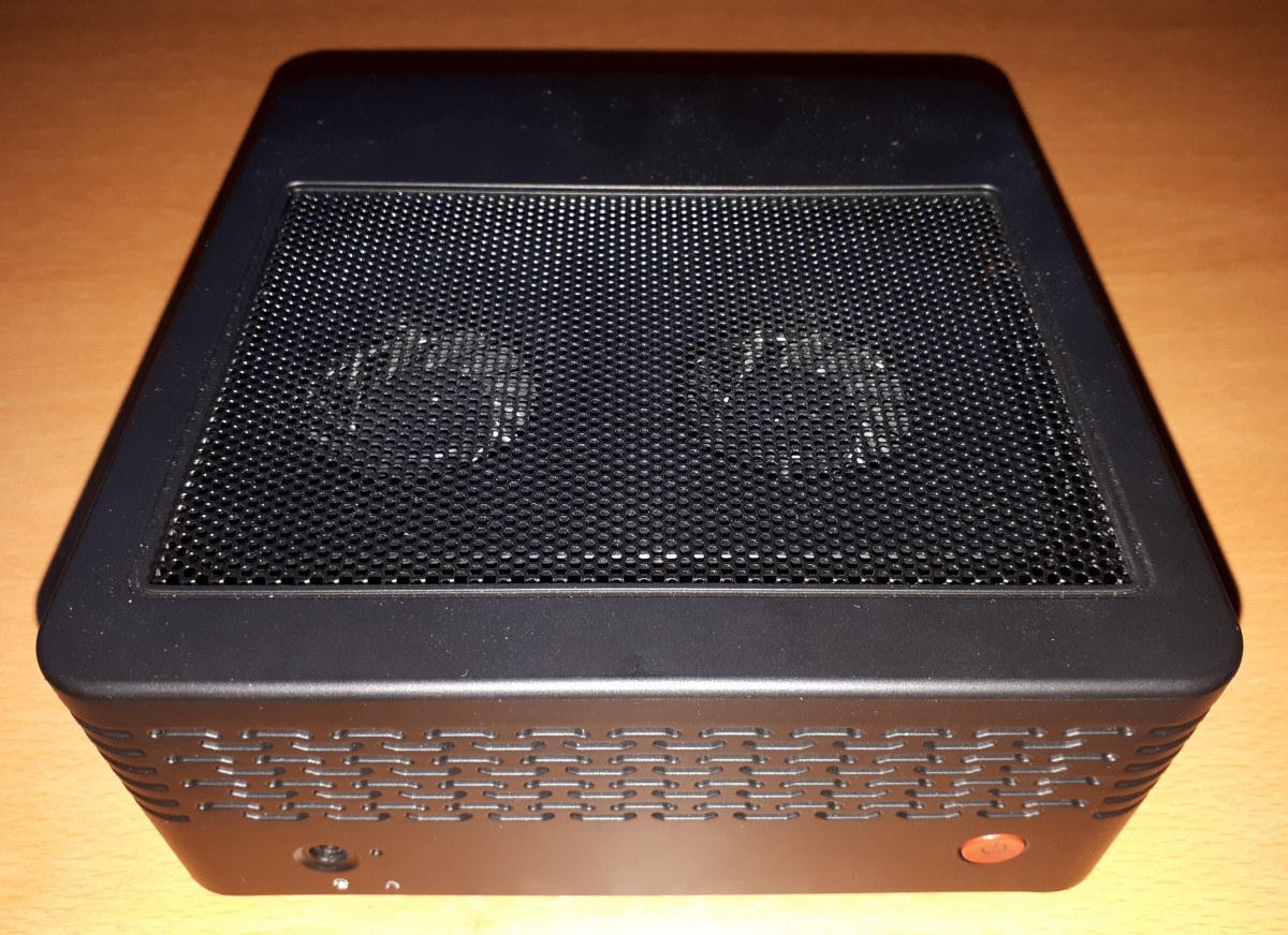 Minisforum's new mini-ITX PC lets you mount a GPU on top of the case