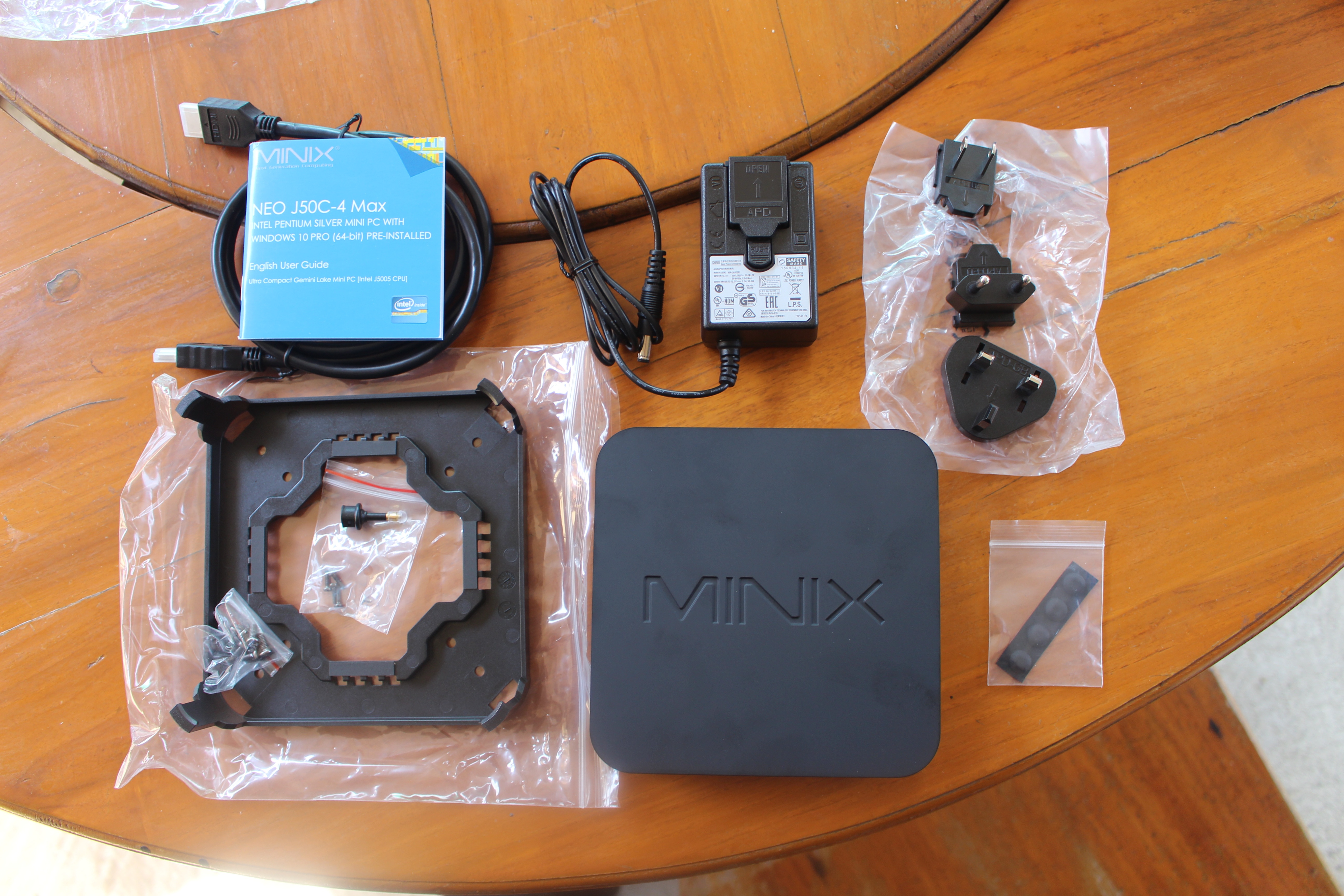 Minix NEO-J50C-8SE Mini PC, Windows 11 Pro