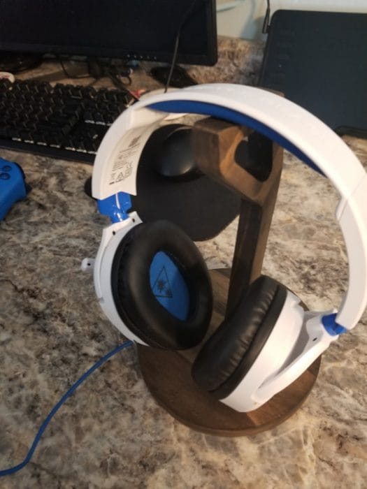 CNC milled headphone stand