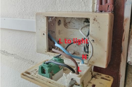 switch box with socket wiring