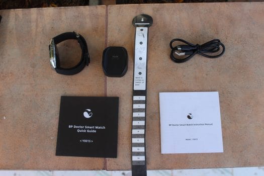 BP Doctor Pro smartwatch-charging dock user manual