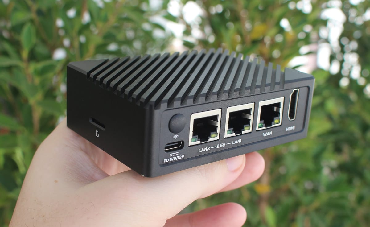 NanoPi R5S router review - Part 1: Unboxing, OpenWrt, and iperf3