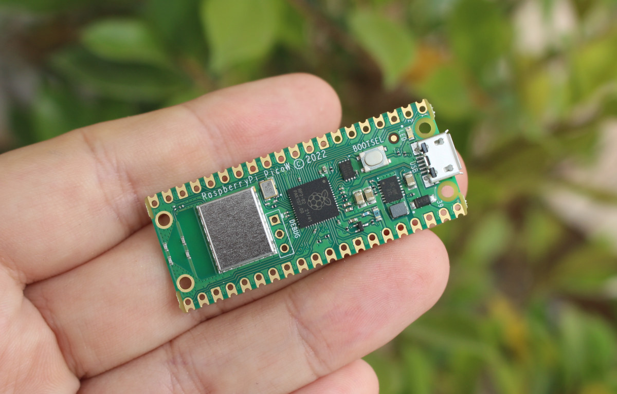 Getting started with WiFi on Raspberry Pi Pico W board - CNX Software