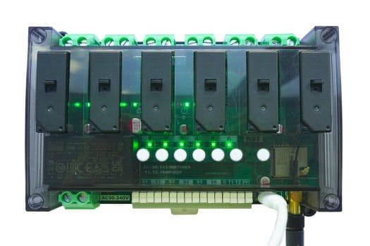 ESP32-S2 module with 6x relays 2x temperature sensor inputs