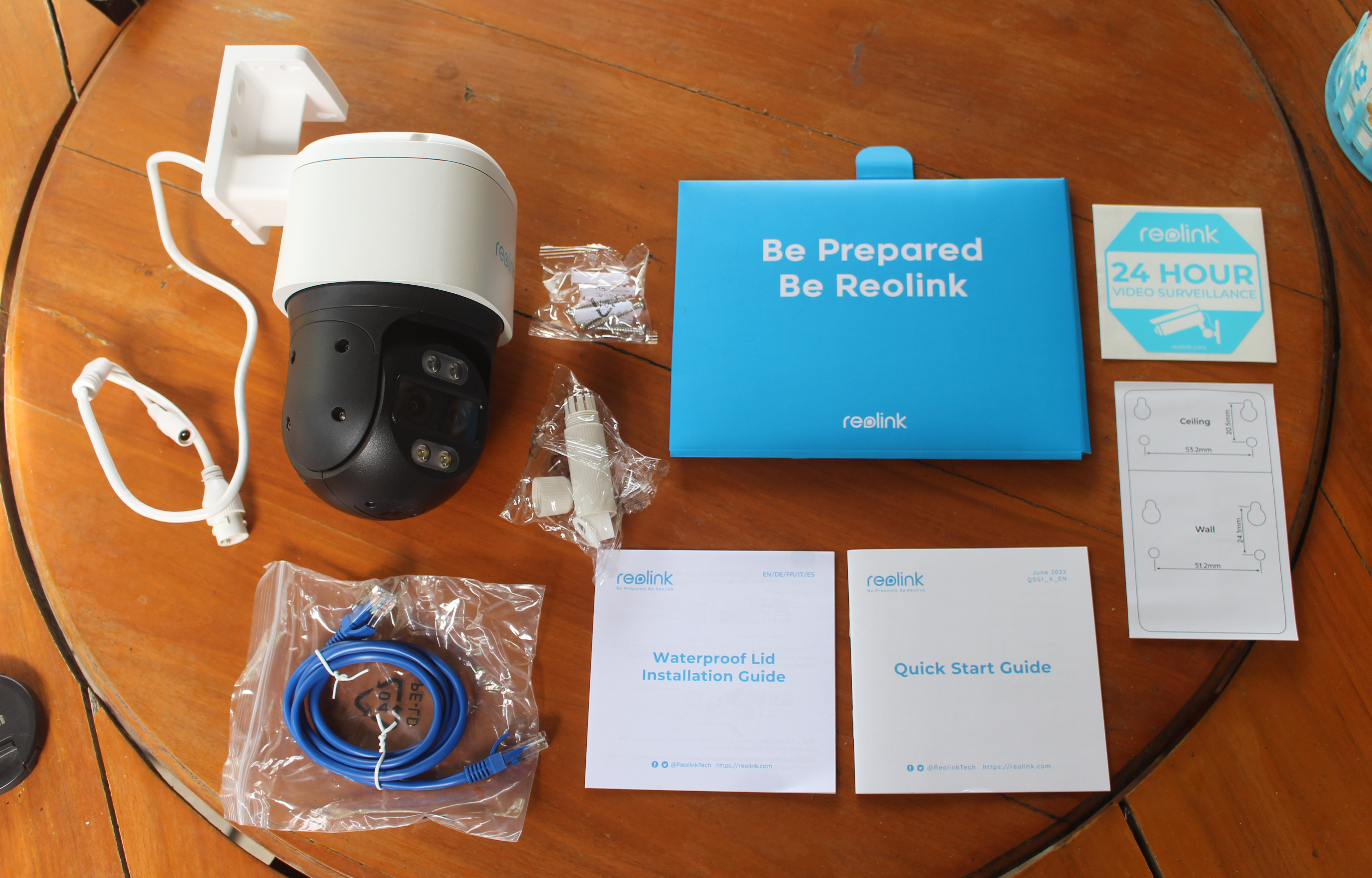 Reolink TrackMix PoE review - A smart 4K PTZ security camera with two  lenses, auto-tracking - CNX Software