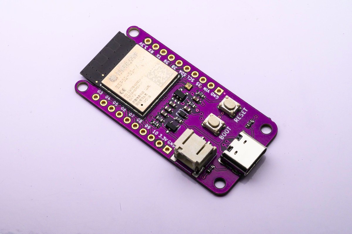 Bee S3 ultra-low-power ESP32-S3 board can last several years on a
