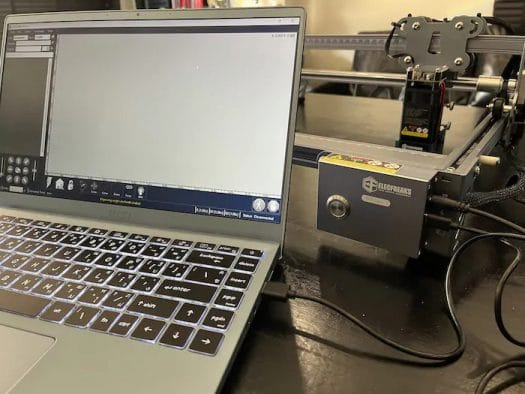 TOOCA Laser L1 USB-C connection to laptop