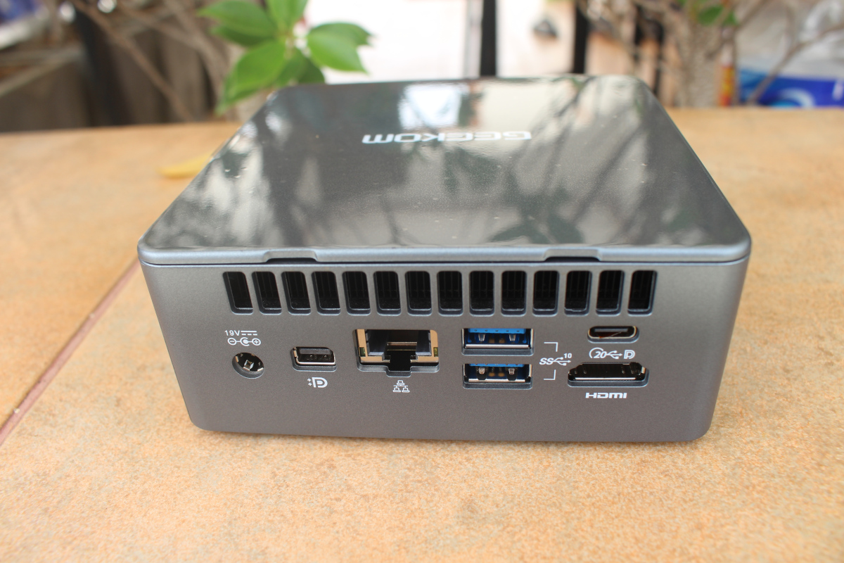 GEEKOM Mini IT11 (Core i7-11390H) mini PC review - Part 1: unboxing,  teardown, and first boot - CNX Software
