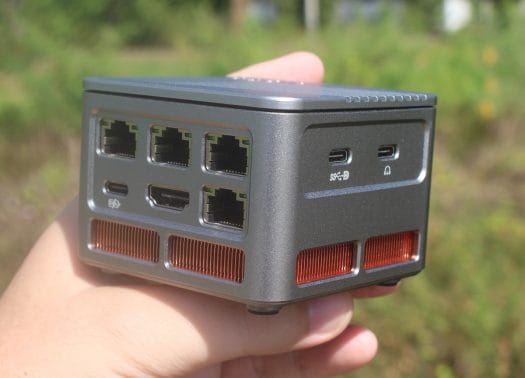 Cuatro puertas de enlace de firewall para mini PC de 2,5 GbE