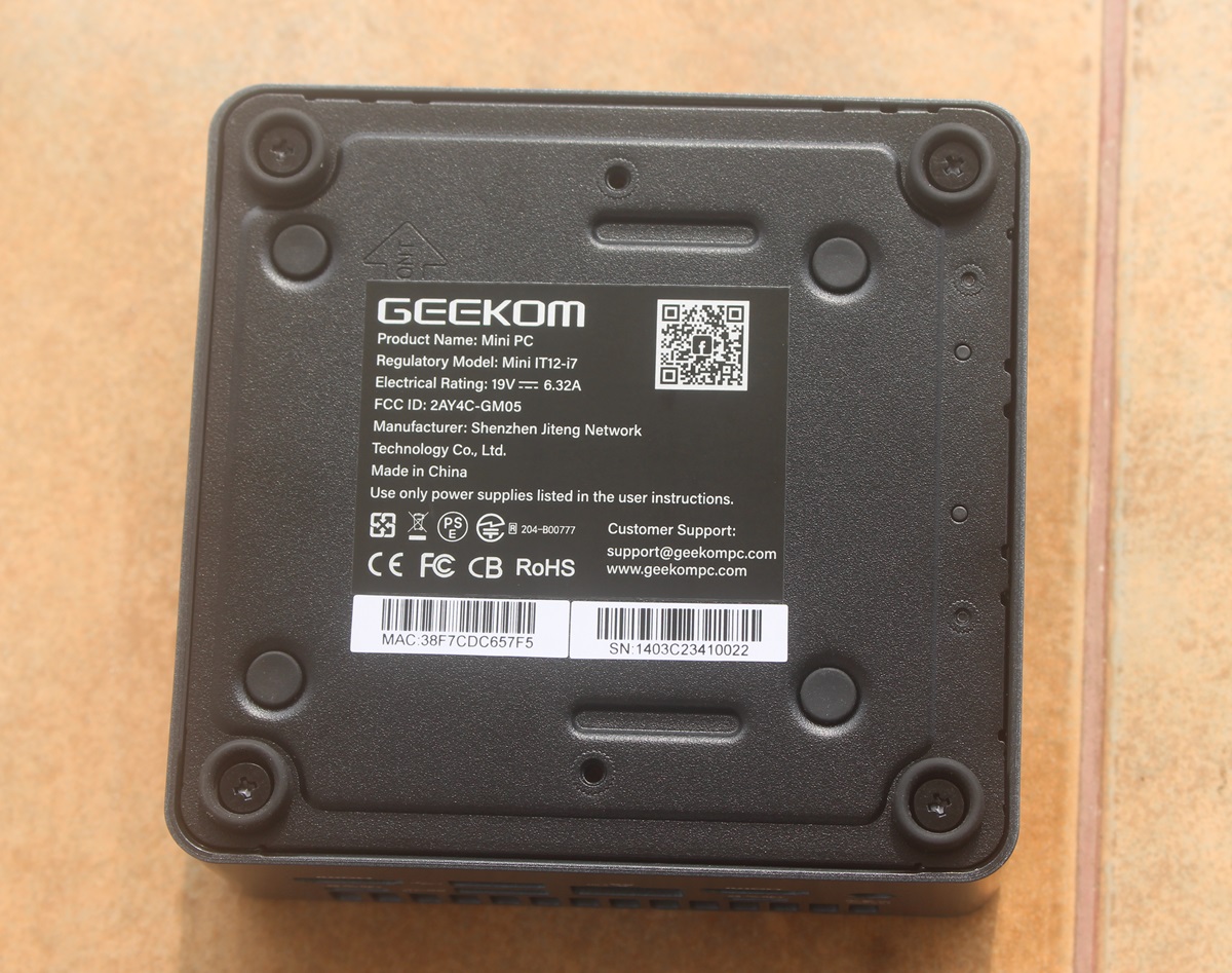  GEEKOM Mini PC Mini IT12, 12th Gen Intel i7-12650H