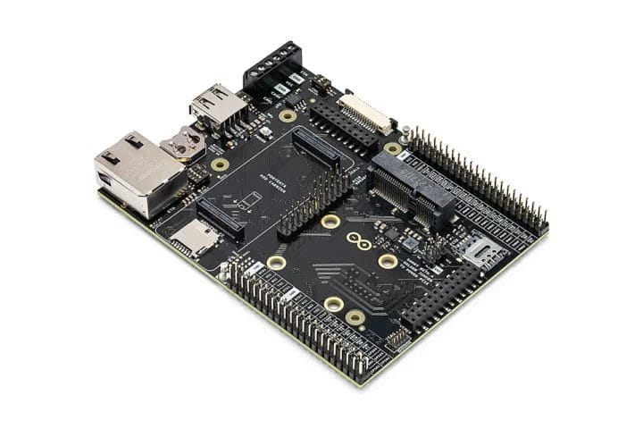 Scheda Arduino Pro Portenta Mid Carrier